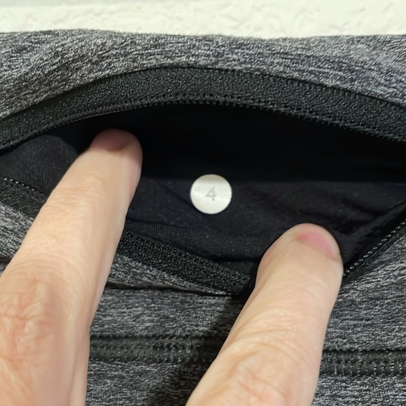 Lululemon Women’s Leggings Size 4 Grey Pace Rival 22” Stretch Spandex Workout - Picture 10 of 17